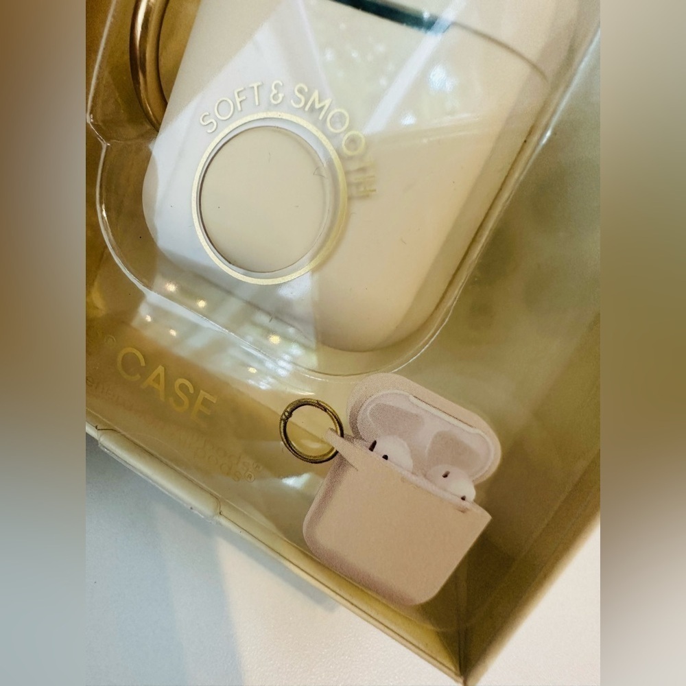 NEW! POPPY AIRPODS CASE 1st & 2nd Generation Cream Gold NWT In Box - Picture 7 of 8